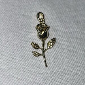 18k gold vermeil over 925 sterling silver rose pendant. NWOT never worn.